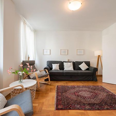 New Town Spacious Apartment Warszawa Exteriör bild