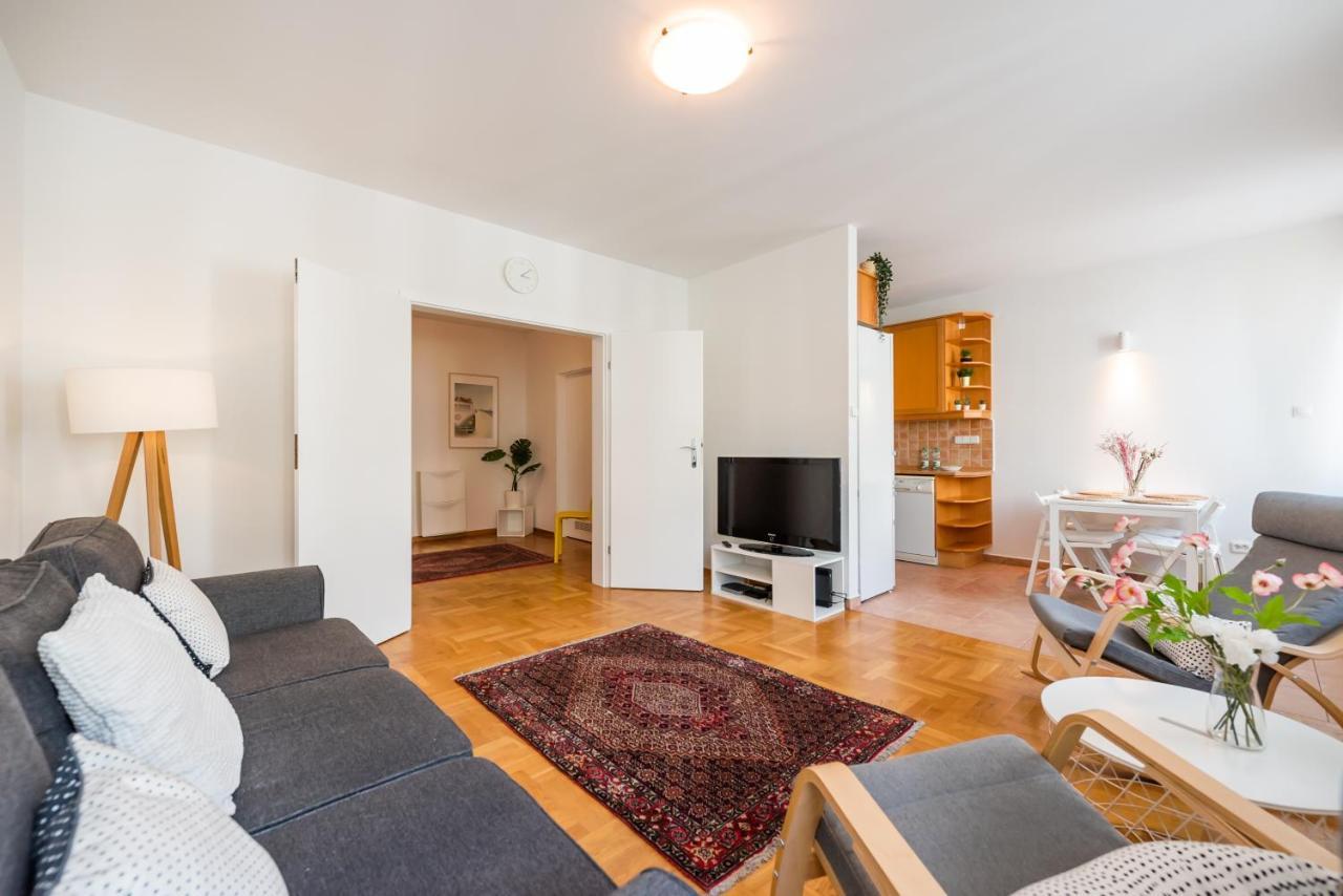 New Town Spacious Apartment Warszawa Exteriör bild
