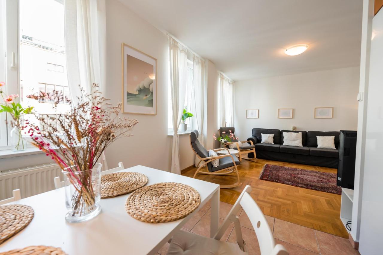 New Town Spacious Apartment Warszawa Exteriör bild