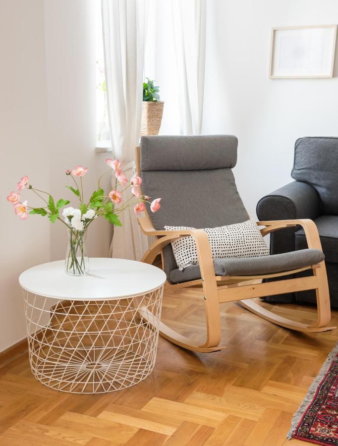 New Town Spacious Apartment Warszawa Exteriör bild