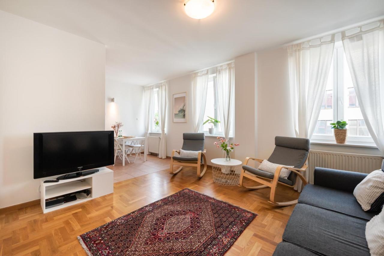 New Town Spacious Apartment Warszawa Exteriör bild