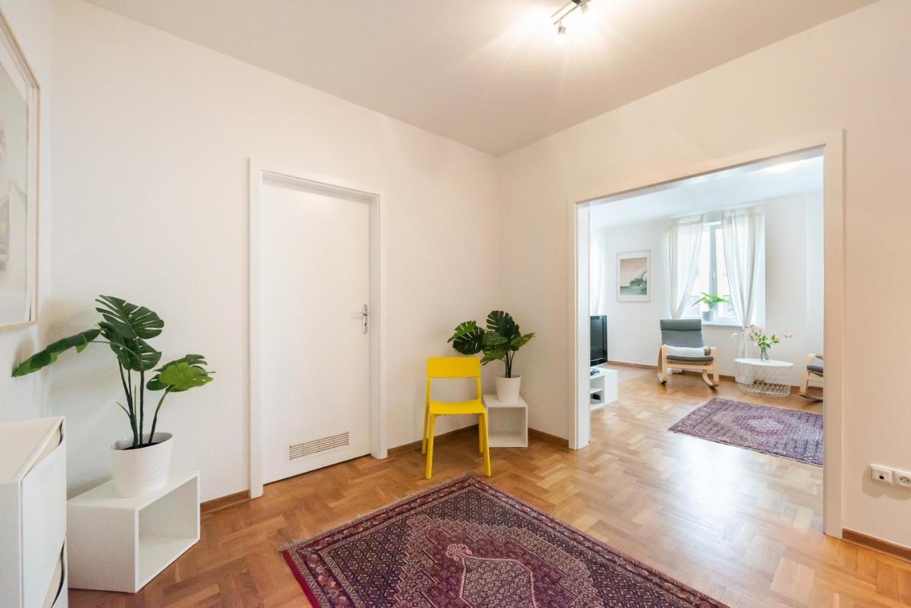 New Town Spacious Apartment Warszawa Exteriör bild