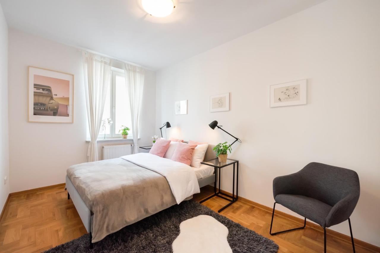 New Town Spacious Apartment Warszawa Exteriör bild